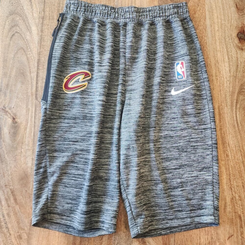 Cleveland Cavaliers Shorts Mens Large Tall Gray NBA Basketball Nike Dri-FIT